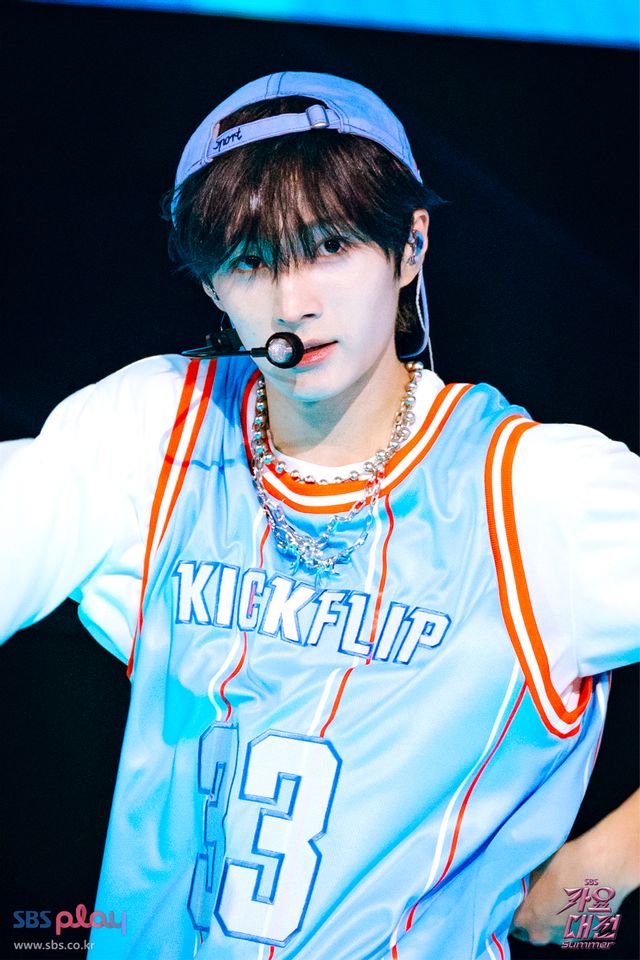 2025 SBS 가요대전 SUMMER KickFlip (킥플립)