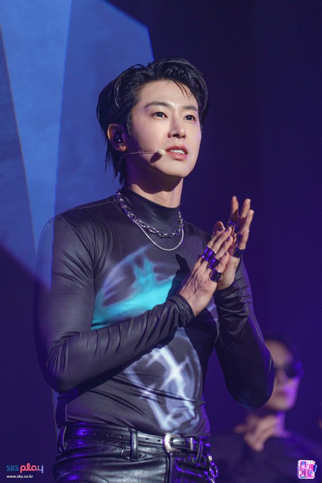 SBS 인기가요 유노윤호